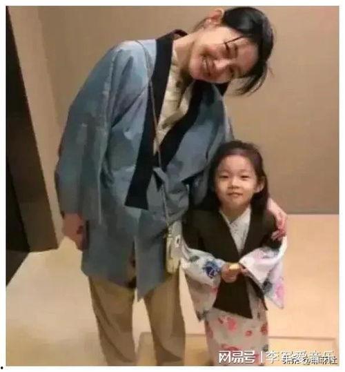 娱乐圈吃瓜爆料小孩,揭秘明星家庭幕后故事
